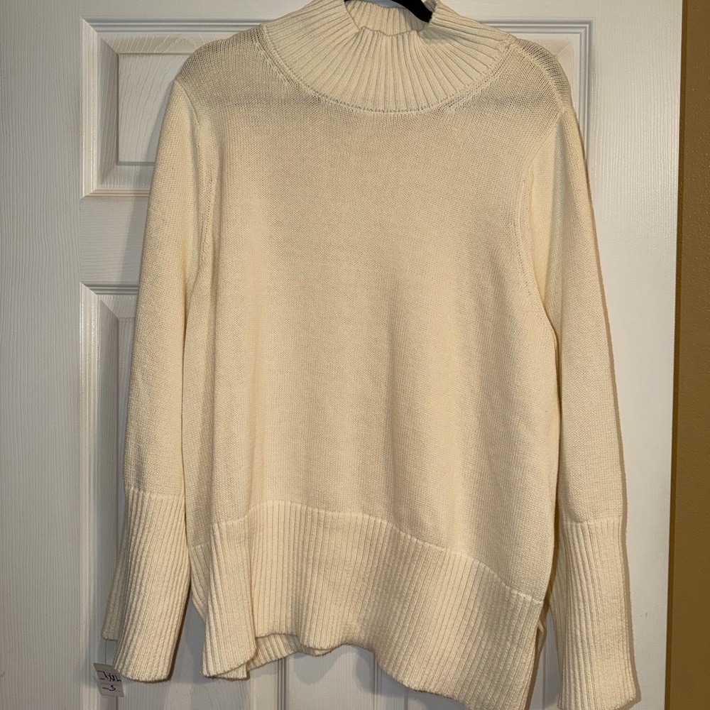 Free Assembly Cozy Cream Mock Neck Women's Sweater. EUC